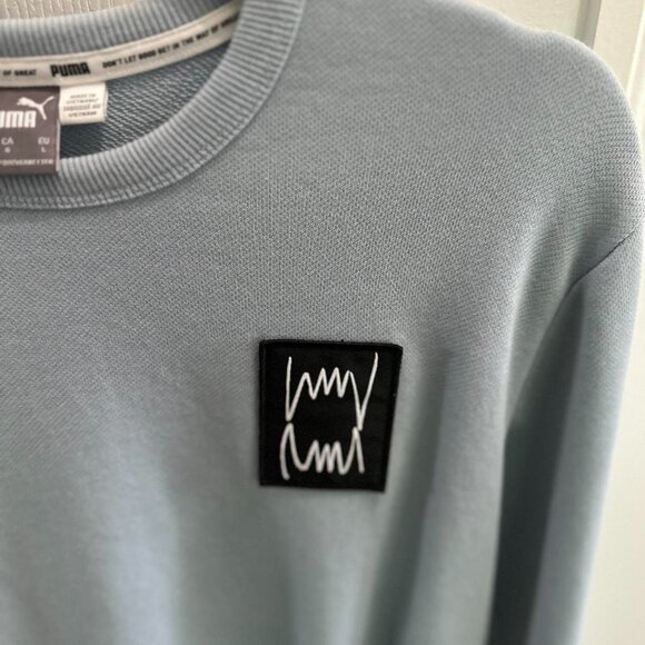 Puma sky blue crewneck sweatshirt with black logo patch - Picture 3 of 5